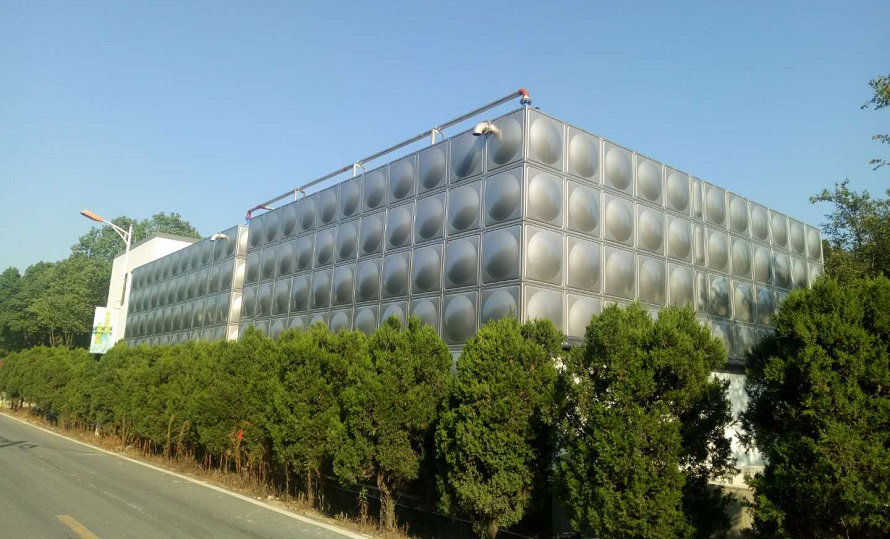 安吉豐陵燃?xì)庥邢薰矩堫^山LNG改建工程-JT-11.5×11×6.5（m）大型消防水箱.jpg